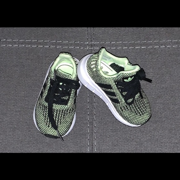 Adidas swift run sneakers - Picture 2 of 3